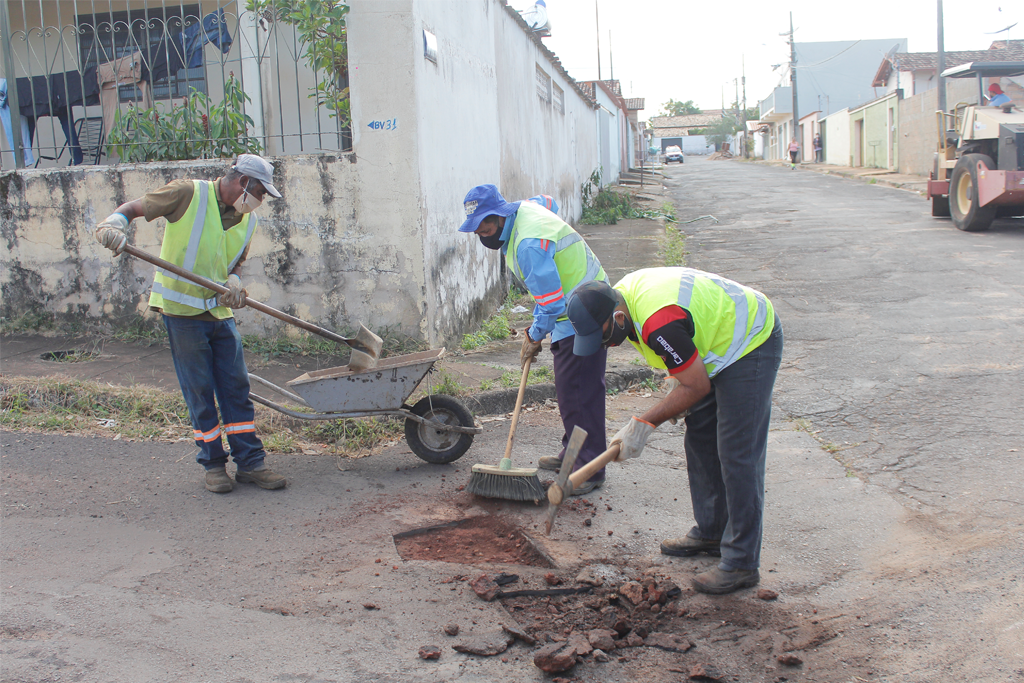 OPERAÇÃO DA PREFEITURA TAPA MAIS DE 7 5 MIL BURACOS ENTRE JANEIRO E